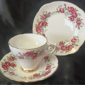 Vintage Staffordshire Royal Sutherland Fine Bone China Red Rose Pattern Trio